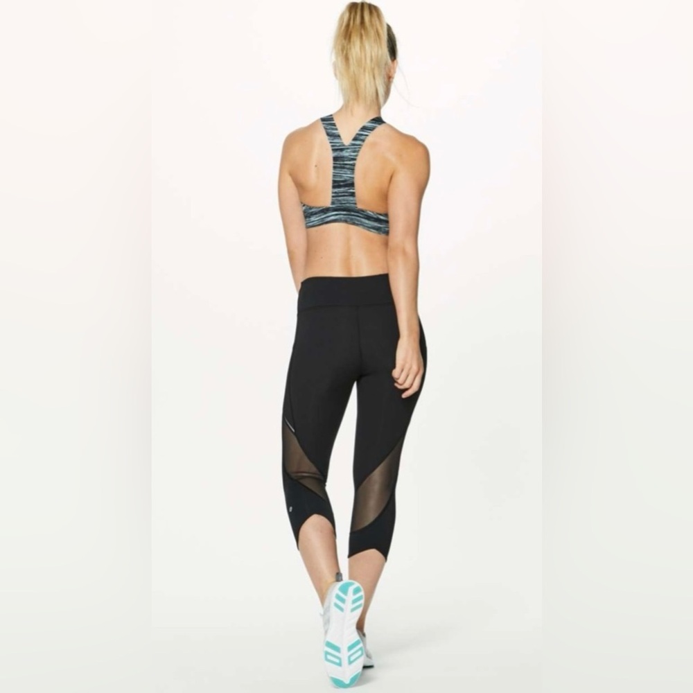 Lululemon Home Stretch Black Mesh Panel Cropped Leggings Size 6 - Picture 4 of 16
